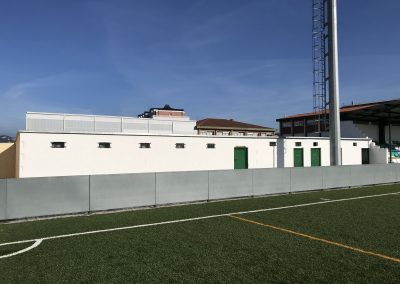 El Ayuntamiento de Colindres renovará los almacenes y aseos del campo de fútbol de El Carmen