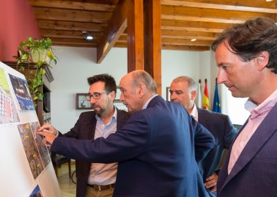 Ayuntamiento y Gobierno invertirán 1 millón de euros en mejorar el núcleo urbano de Colindres