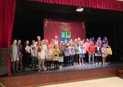 El Ayuntamiento de Colindres entrega los premios del concurso infantil sobre la Constitución española